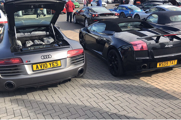 audi r8 vs lamborghini 