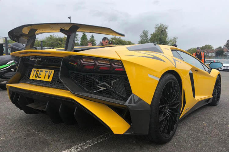 lamborghini aventador