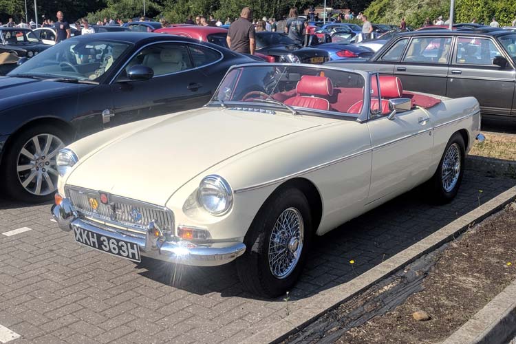 mgb roadster