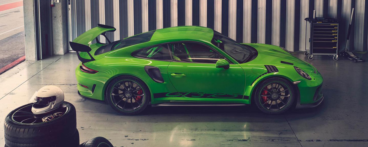 New 2018 Porsche 911 GT3 RS: An Overview