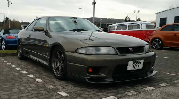 skyline r33 gt