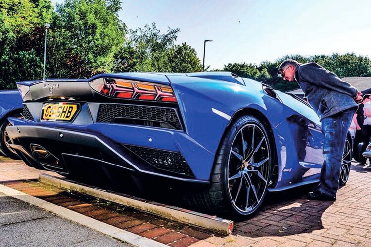 lamborghini aventador