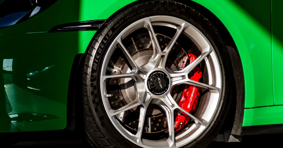 Green Porsche 911 GT3 Alloy