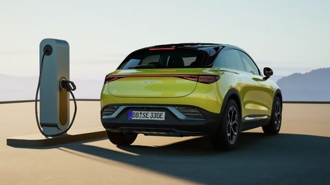 Yellow smart #3 Charging