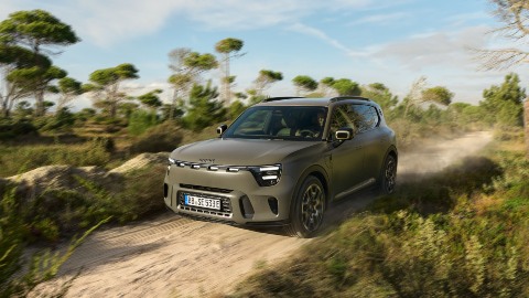 Brown smart Hashtag 5 Exterior Front Driving Off-Road