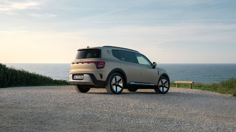 Silver smart Hashtag 5 Exterior Rear Static Coastal