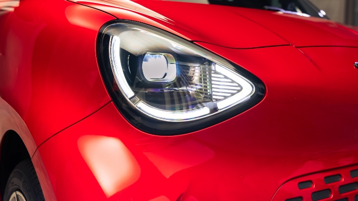 Smart #2 front lights close up