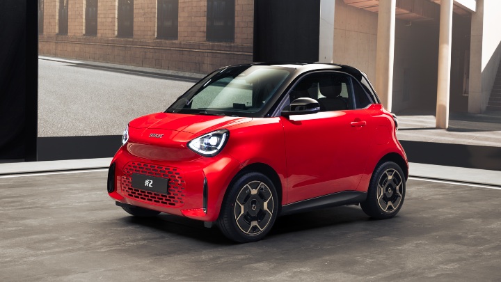 Smart #2 front static in studio room