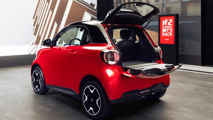 Smart #2 rear tailgate open