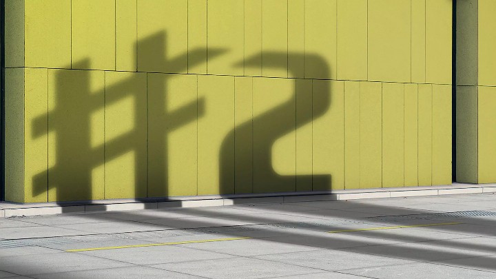 smart #2 shadow on wall