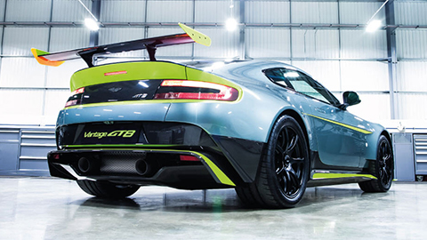 Aston Martin Vantage GT8